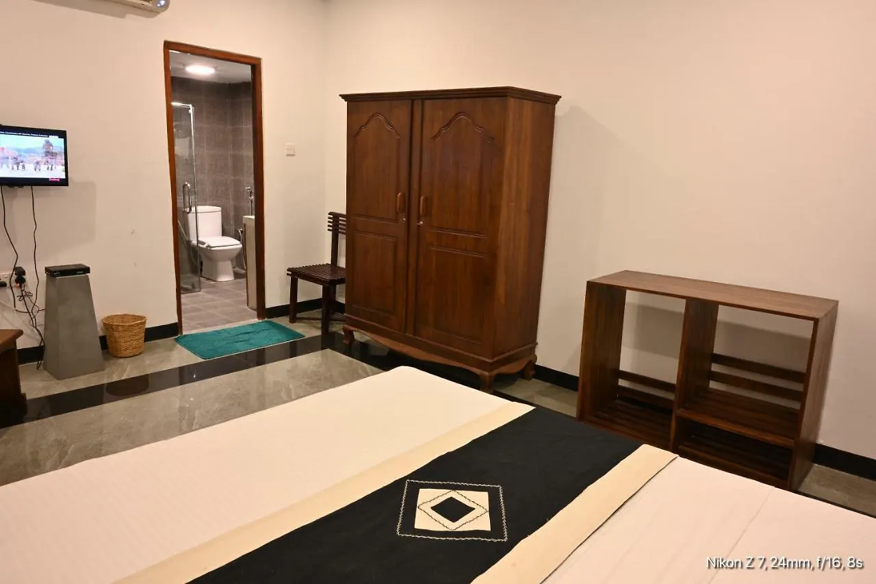 The Kings Island Resort Negombo 3*,