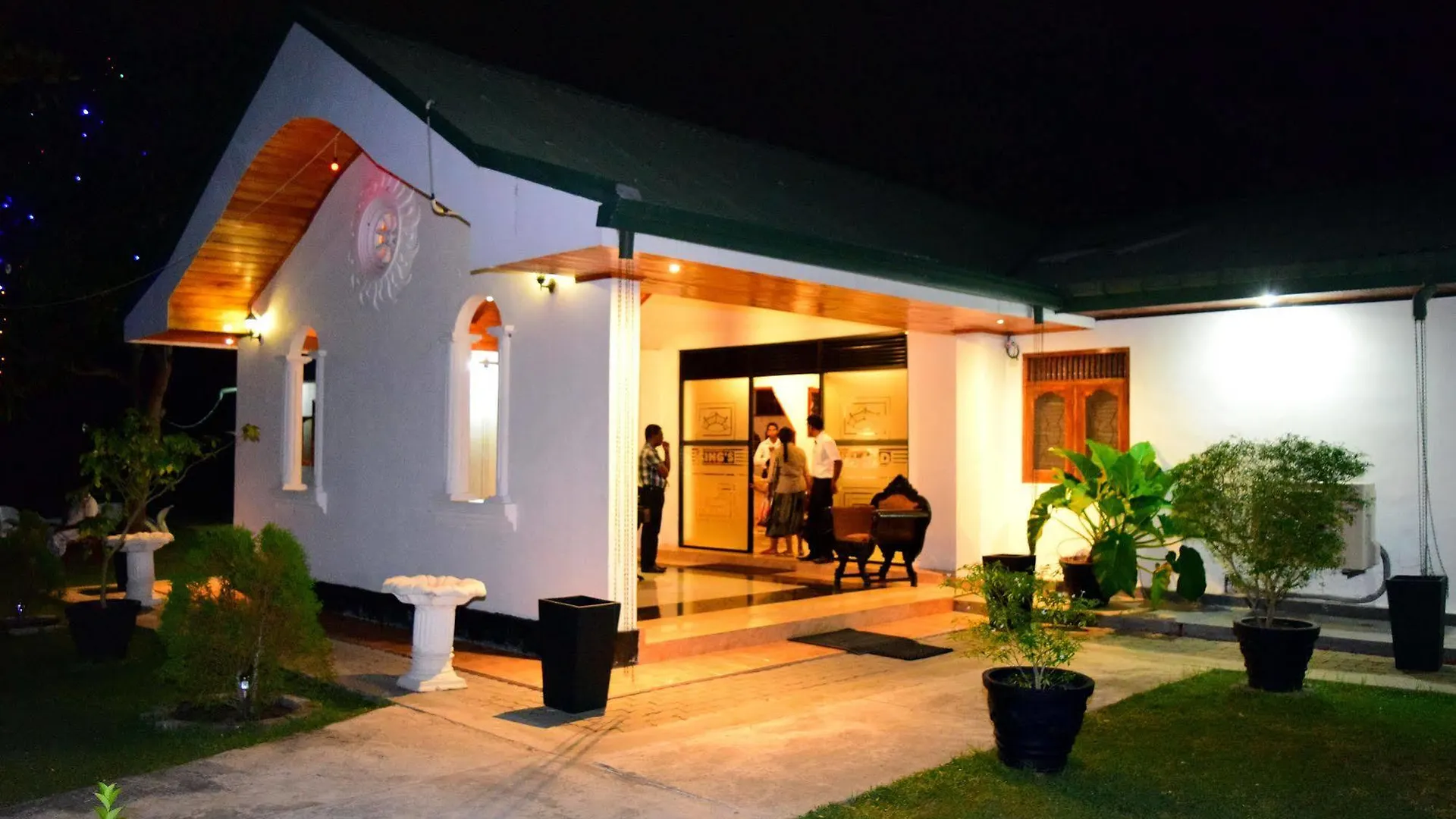 ***  The Kings Island Resort Negombo Sri Lanka